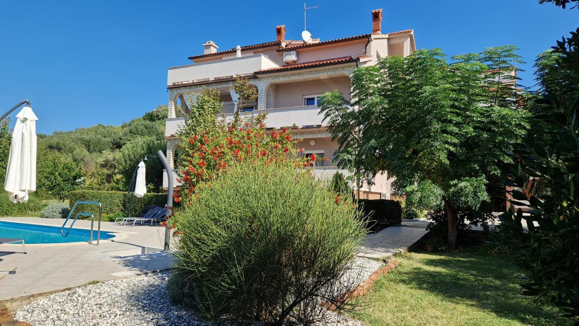 Apartments Renata Banjol Exterior foto